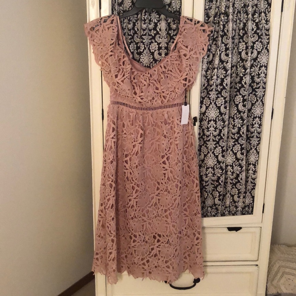 ASTR Pale Pink Midi Dress